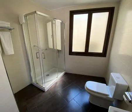 洛斯莫利诺斯酒店 *